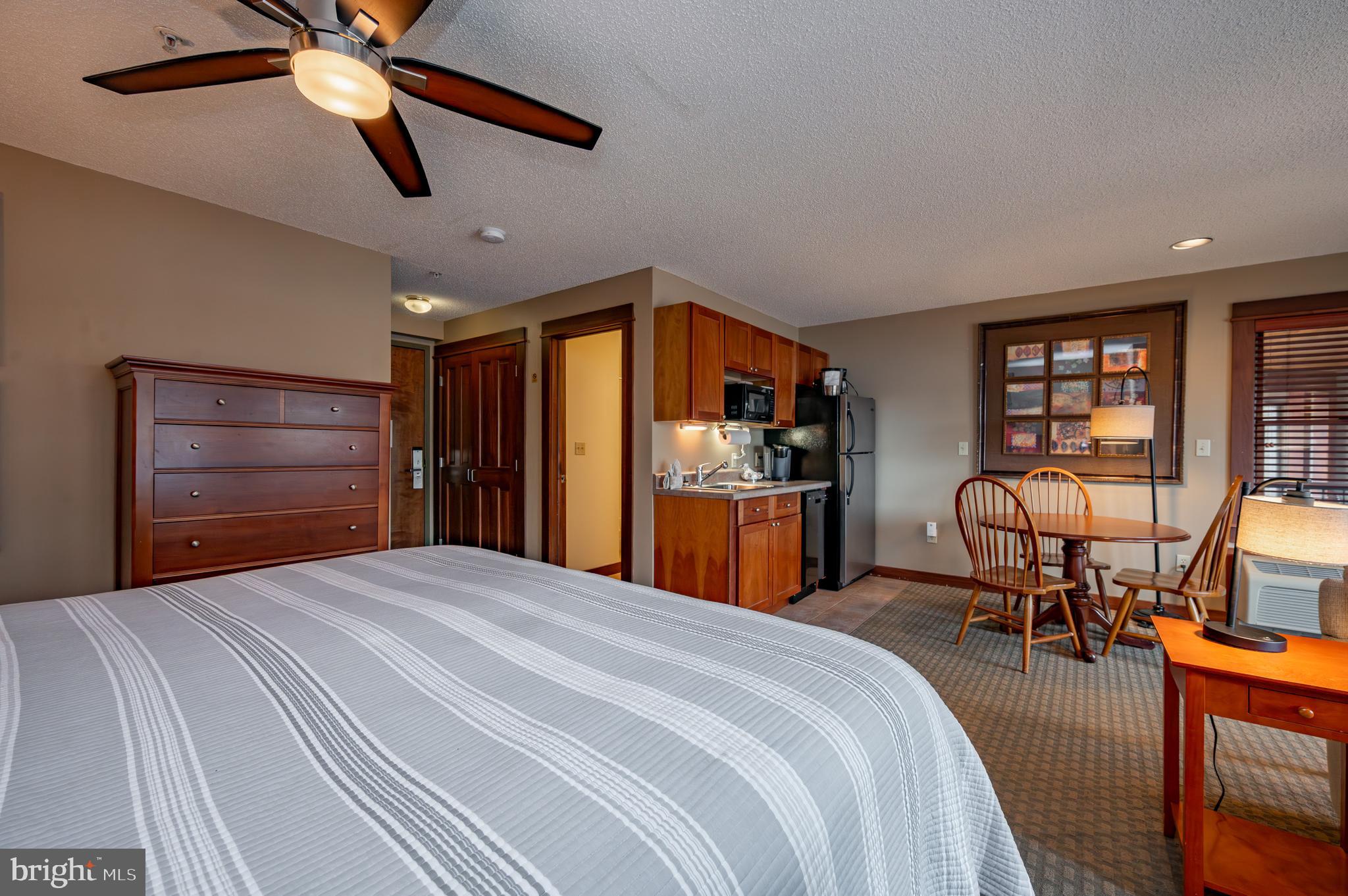 SILVER TREE SUITES - Residential