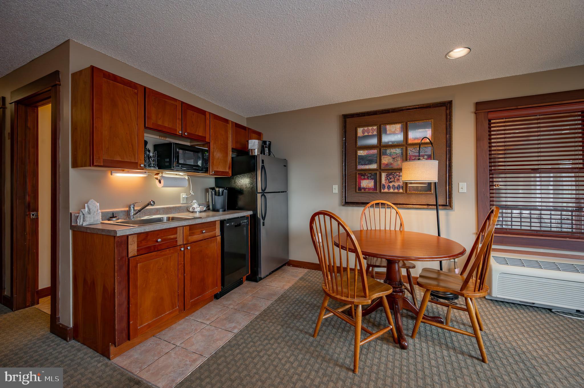 SILVER TREE SUITES - Residential