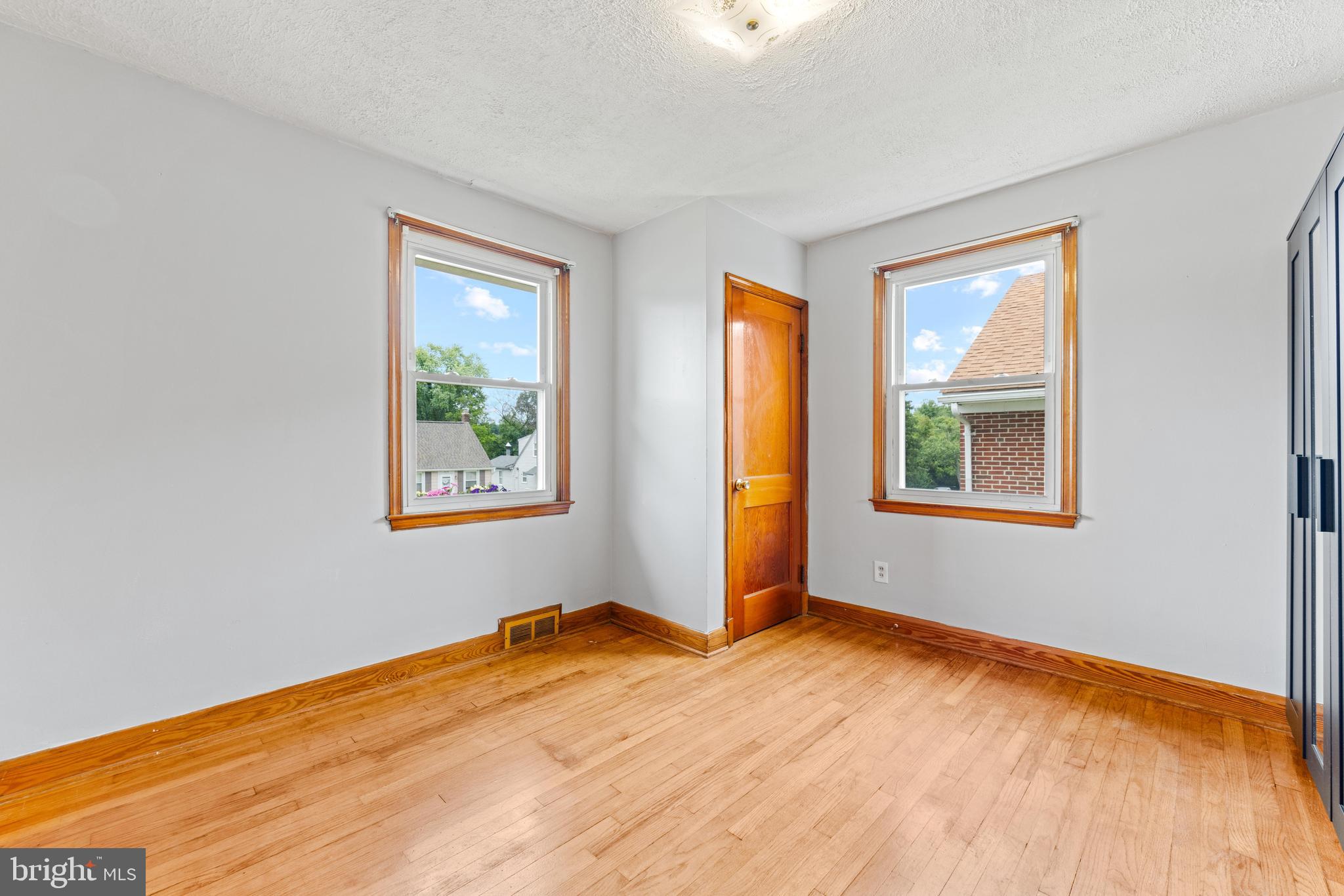 ARBUTUS - Residential