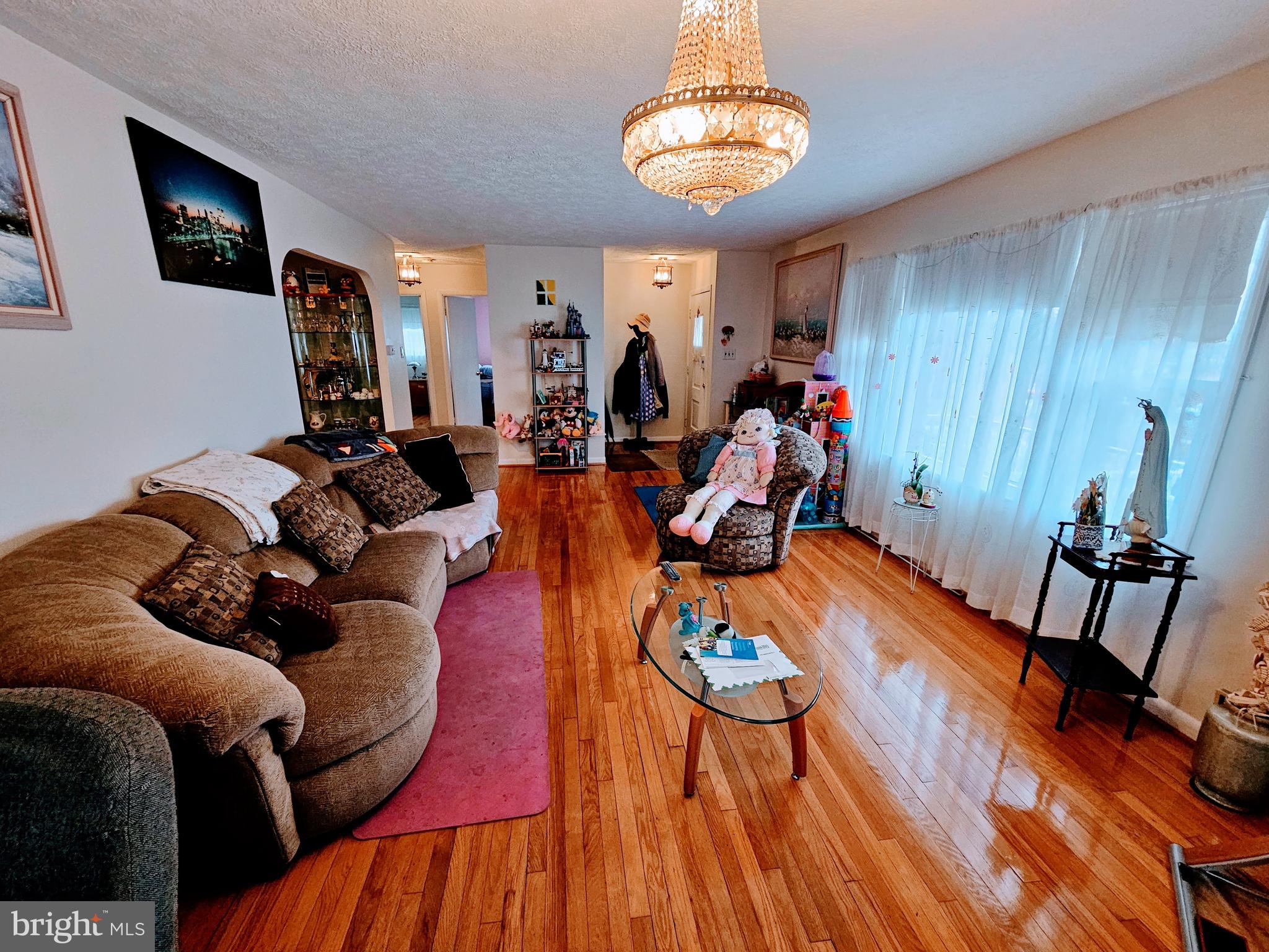 LAUREL - Residential