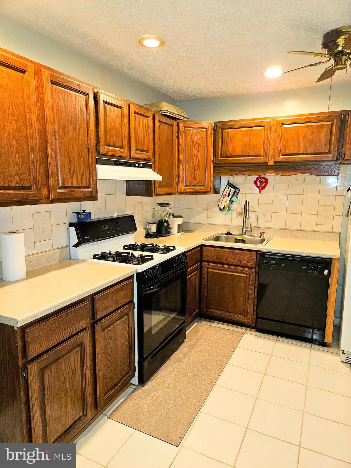 LAUREL - Residential