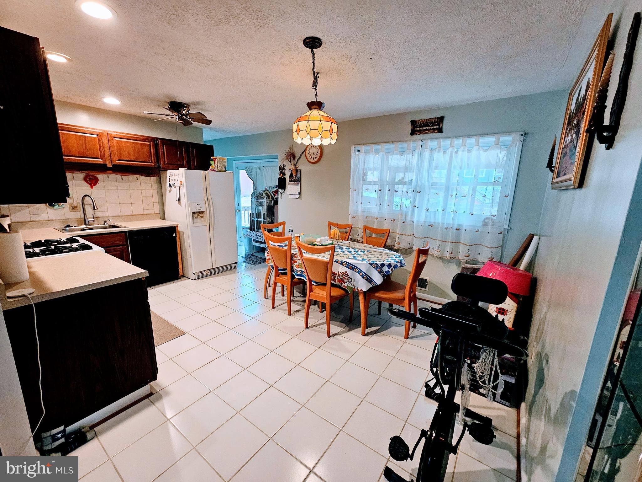 LAUREL - Residential