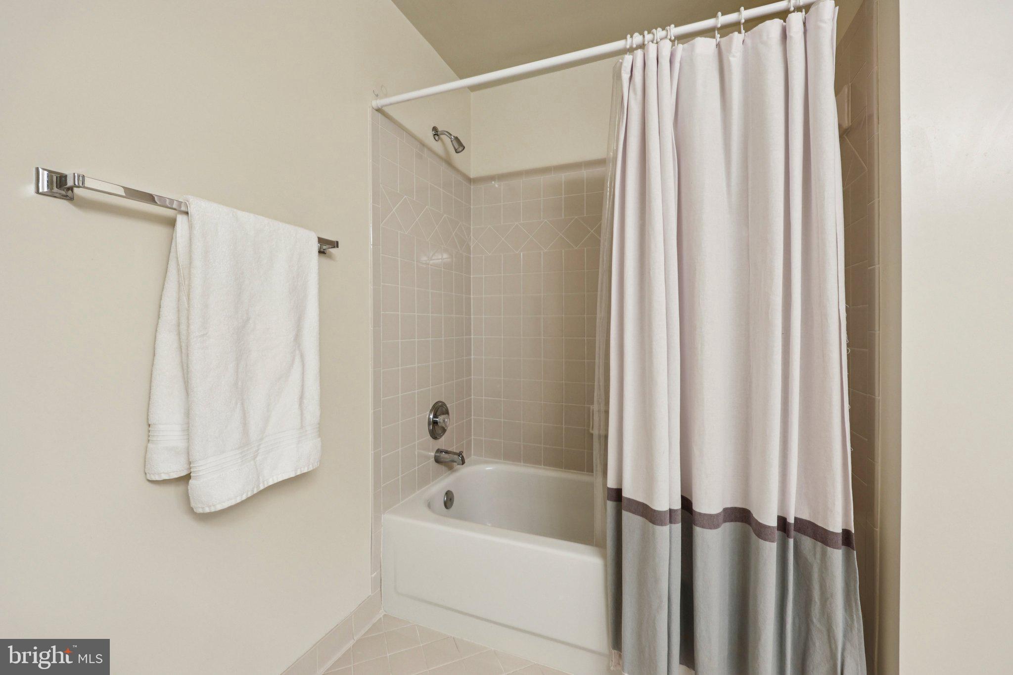 BARRINGTON - Residential