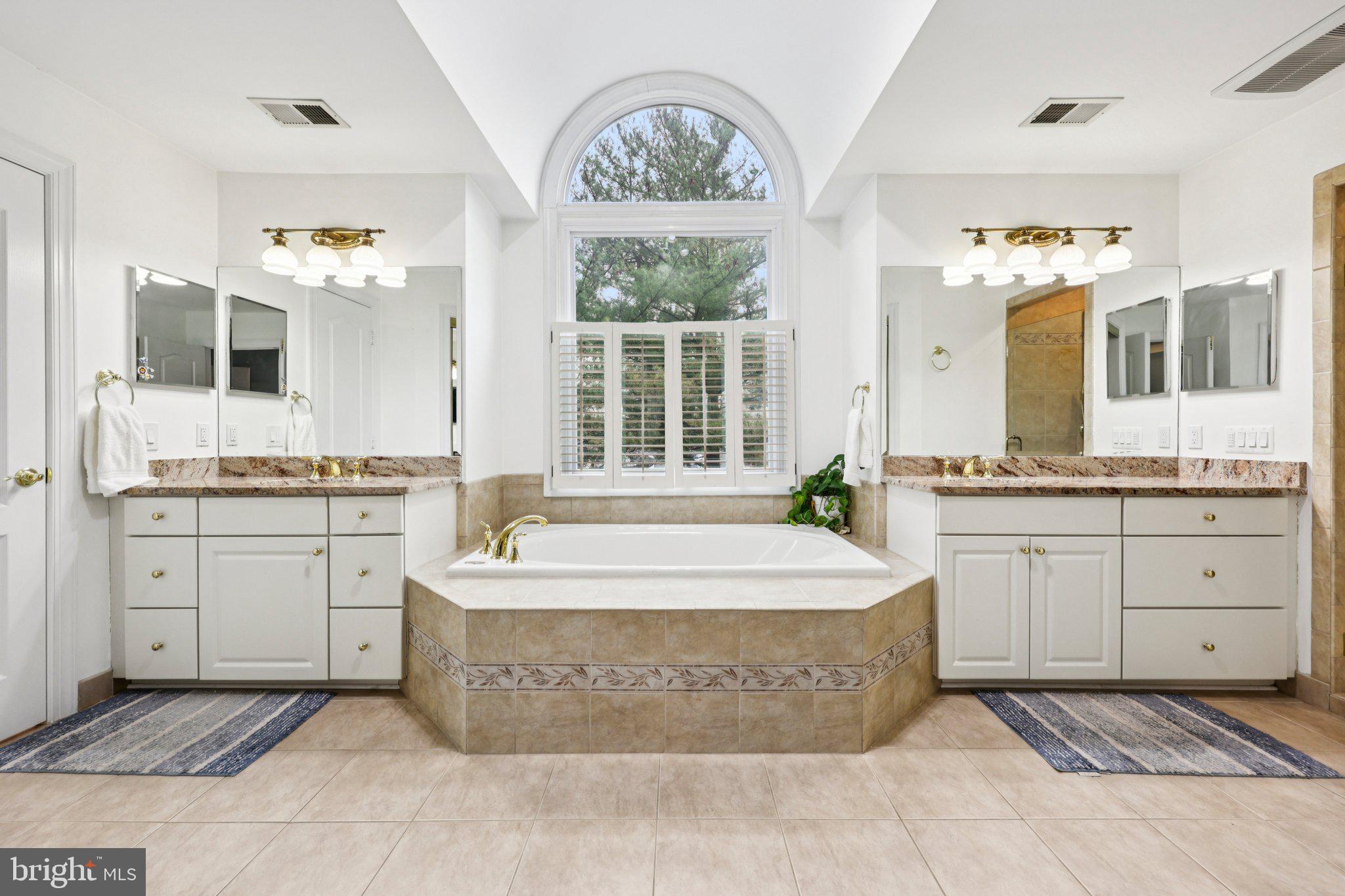 BARRINGTON - Residential