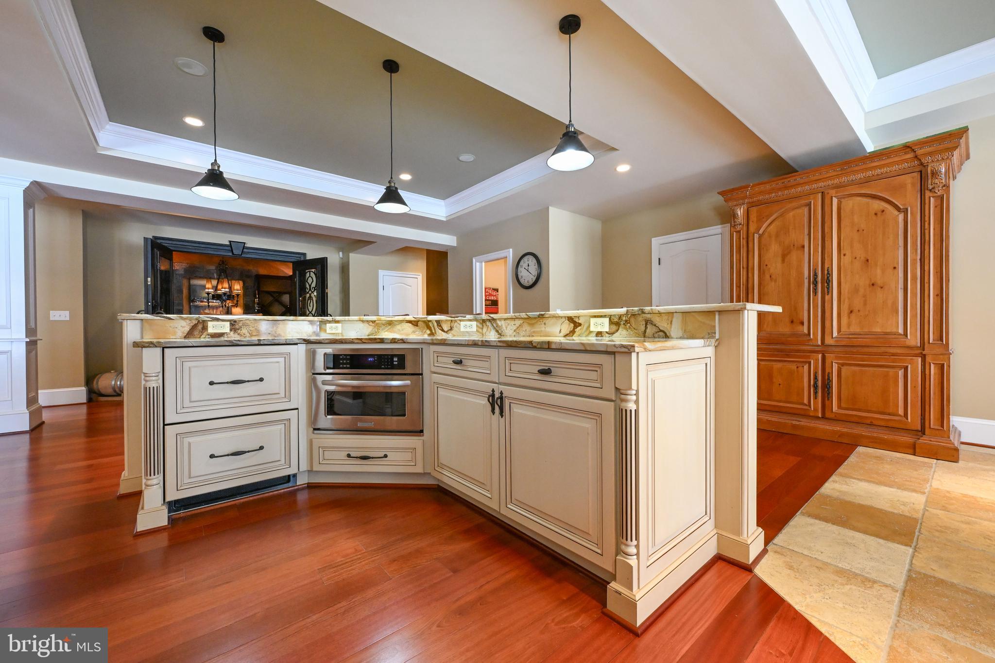 SOUTH RIVER COLONY - Residential