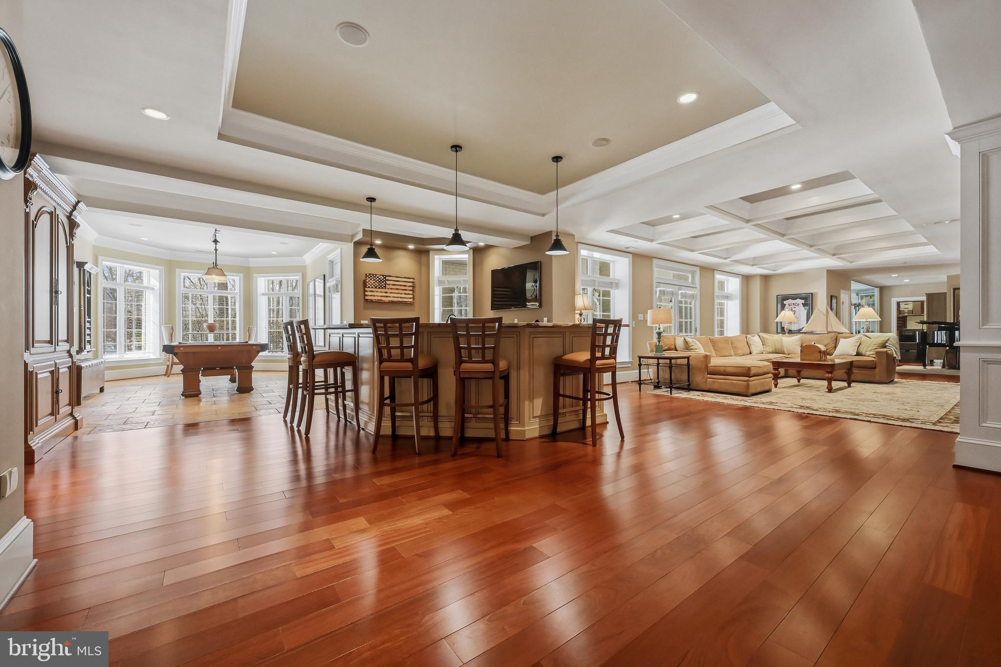 SOUTH RIVER COLONY - Residential