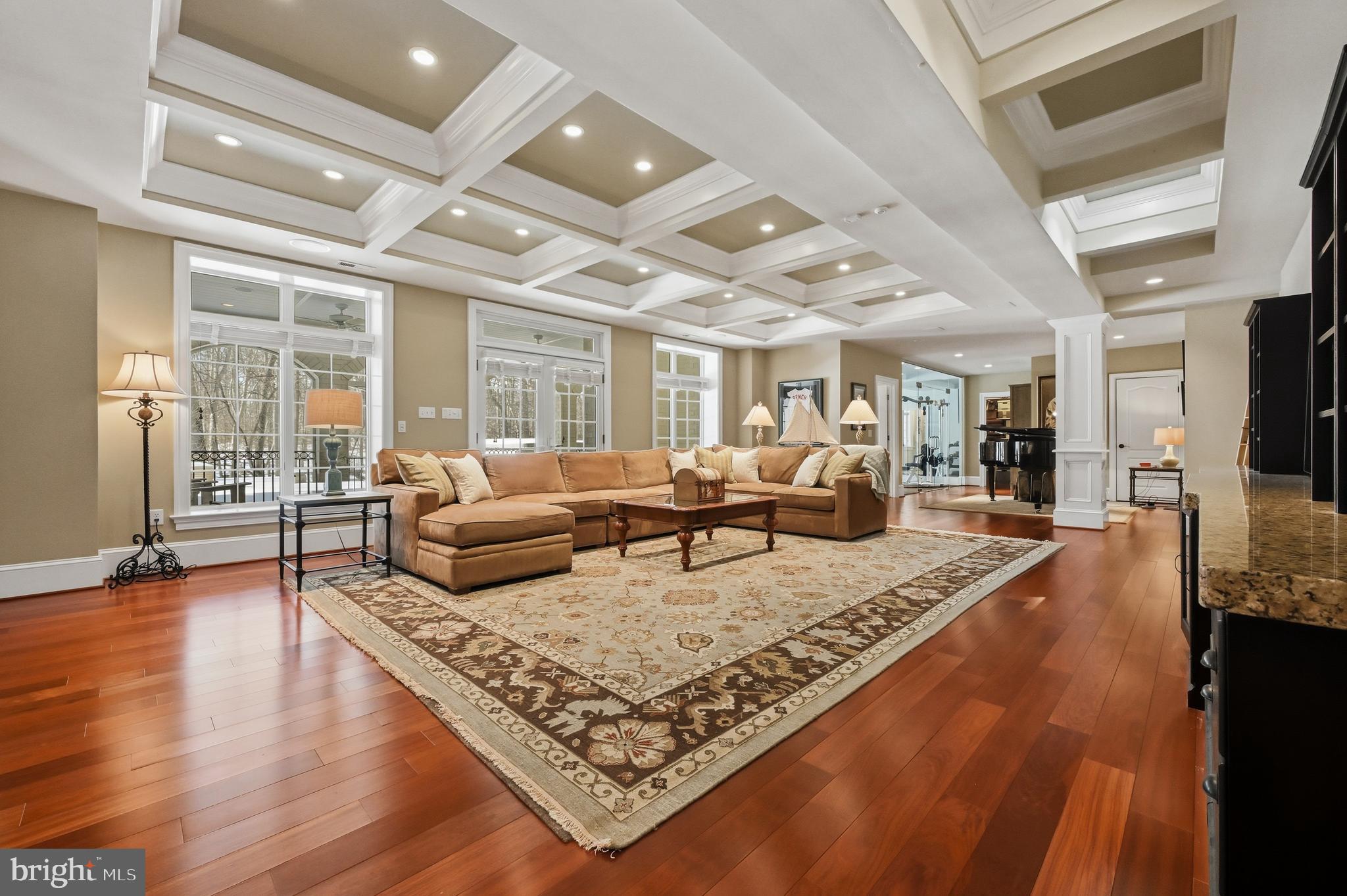 SOUTH RIVER COLONY - Residential