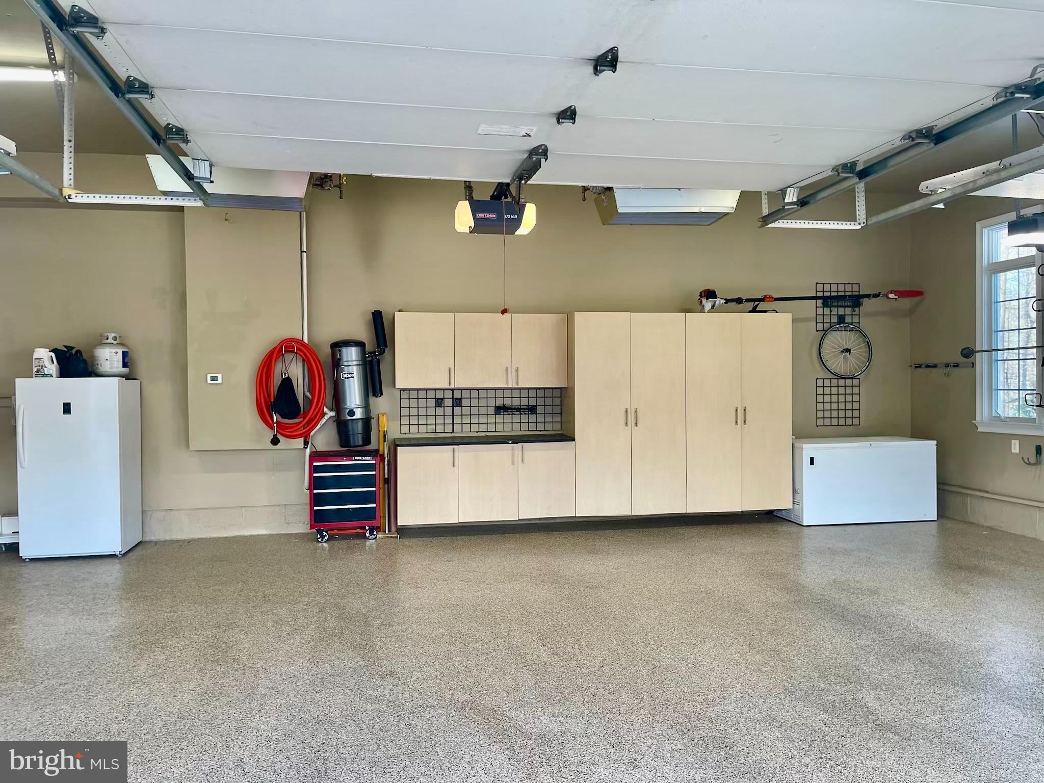 SOUTH RIVER COLONY - Residential