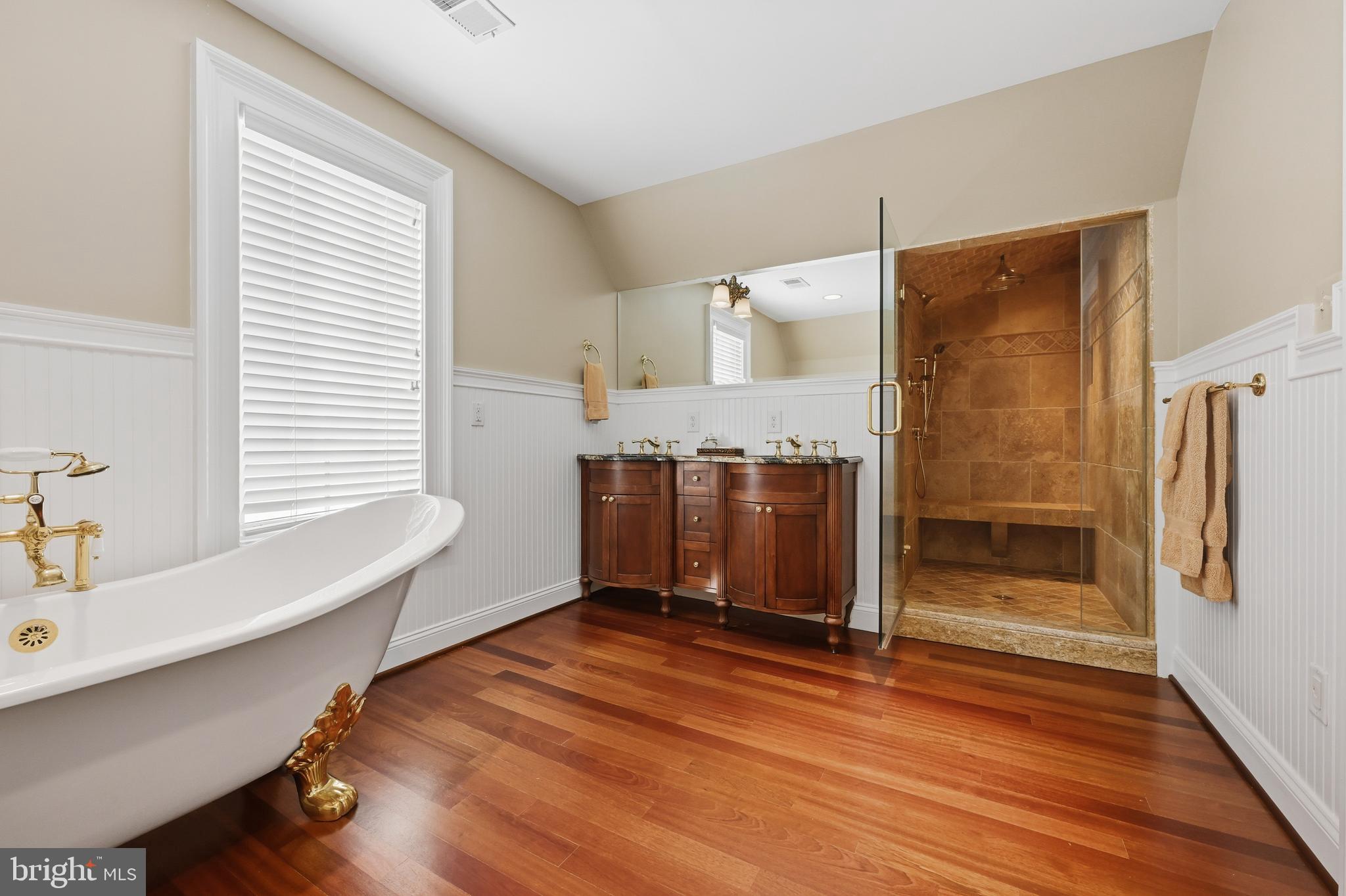 SOUTH RIVER COLONY - Residential