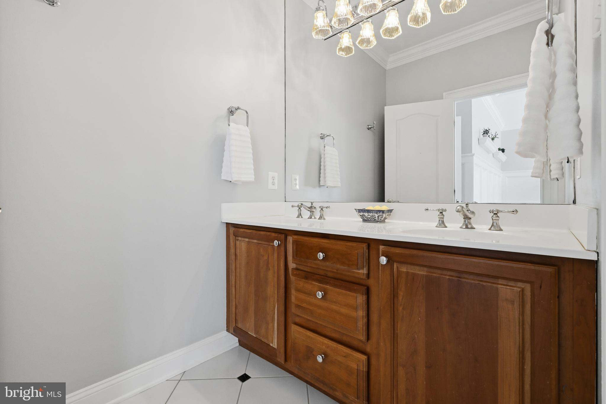 SOUTH RIVER COLONY - Residential