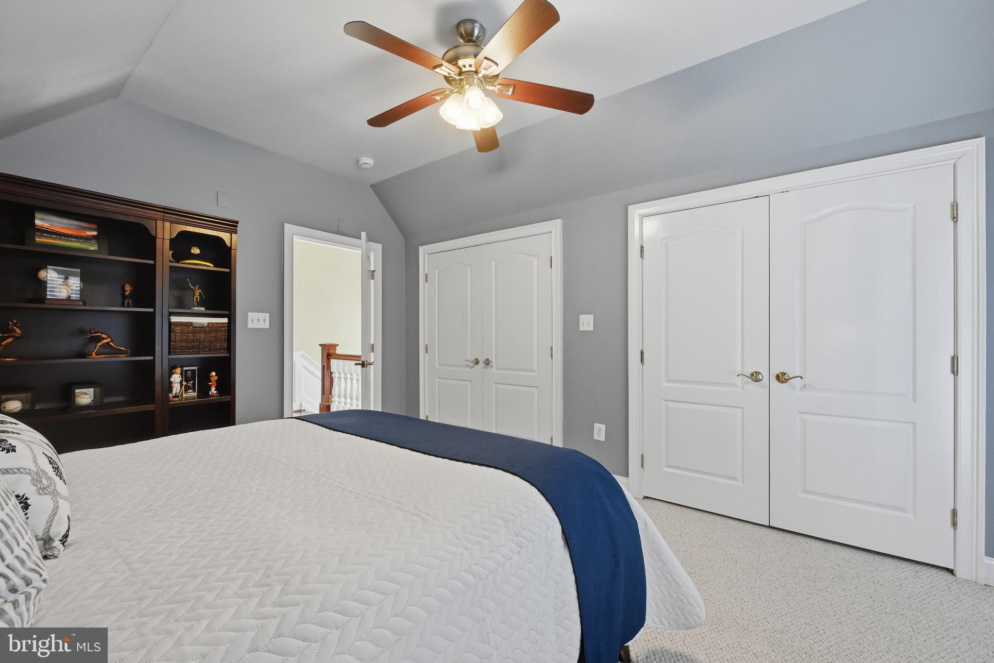 SOUTH RIVER COLONY - Residential