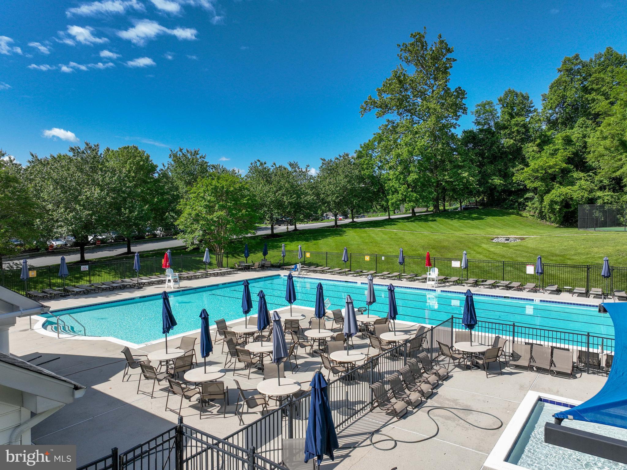 SOUTH RIVER COLONY - Residential