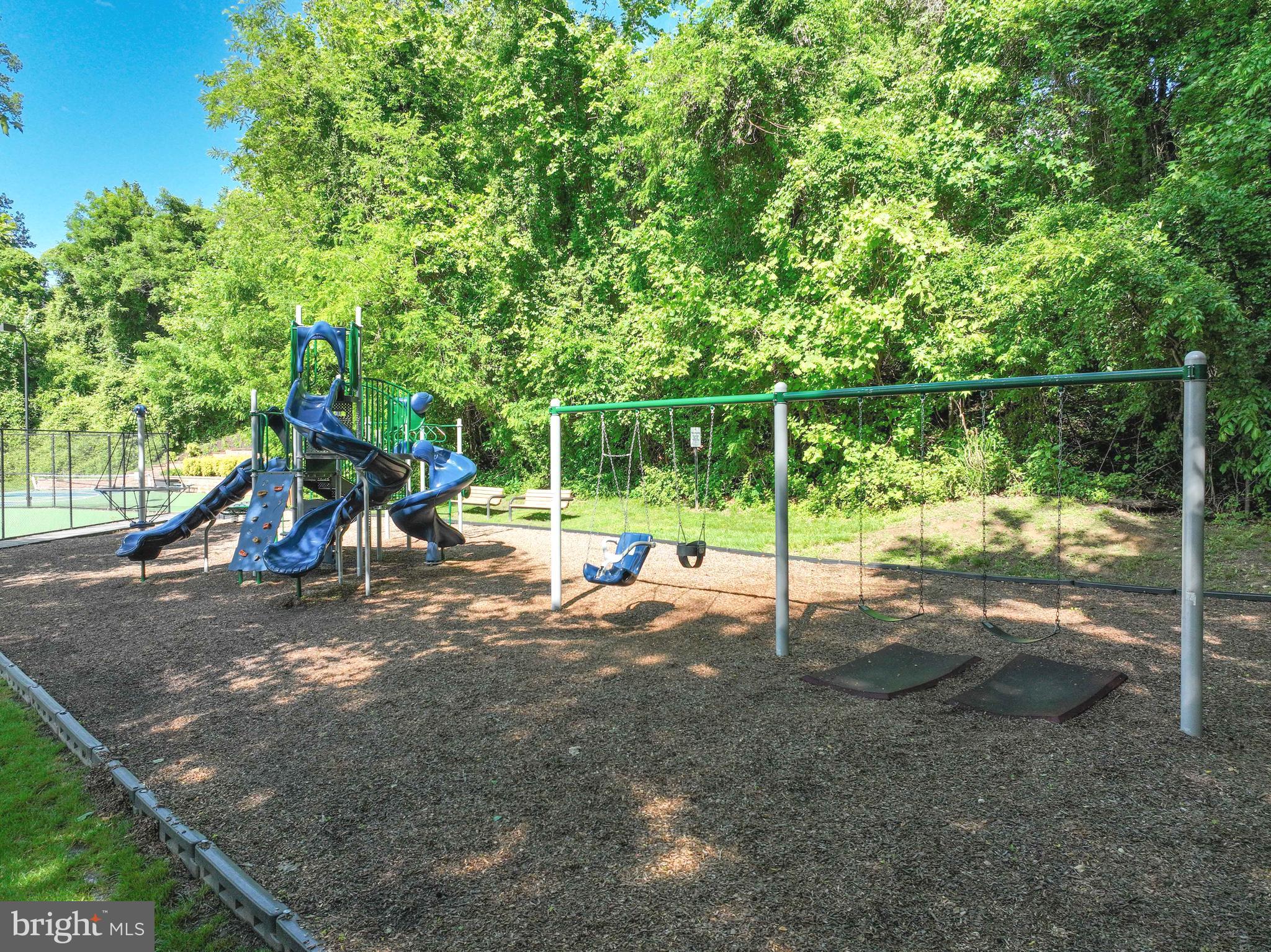 SOUTH RIVER COLONY - Residential