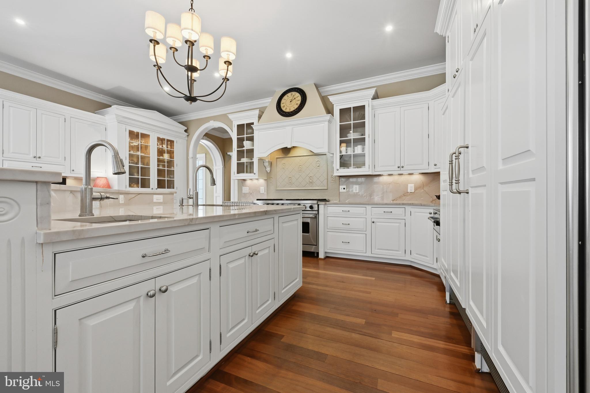 SOUTH RIVER COLONY - Residential