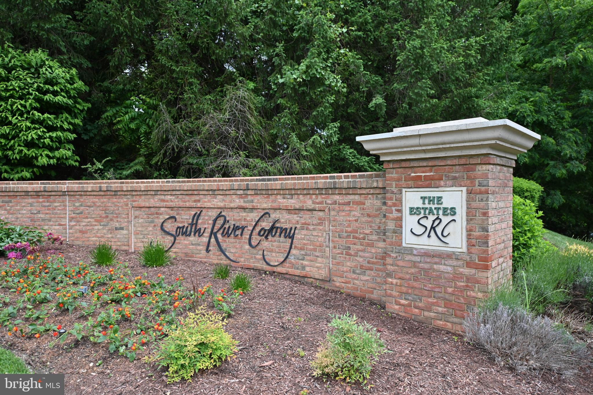 SOUTH RIVER COLONY - Residential