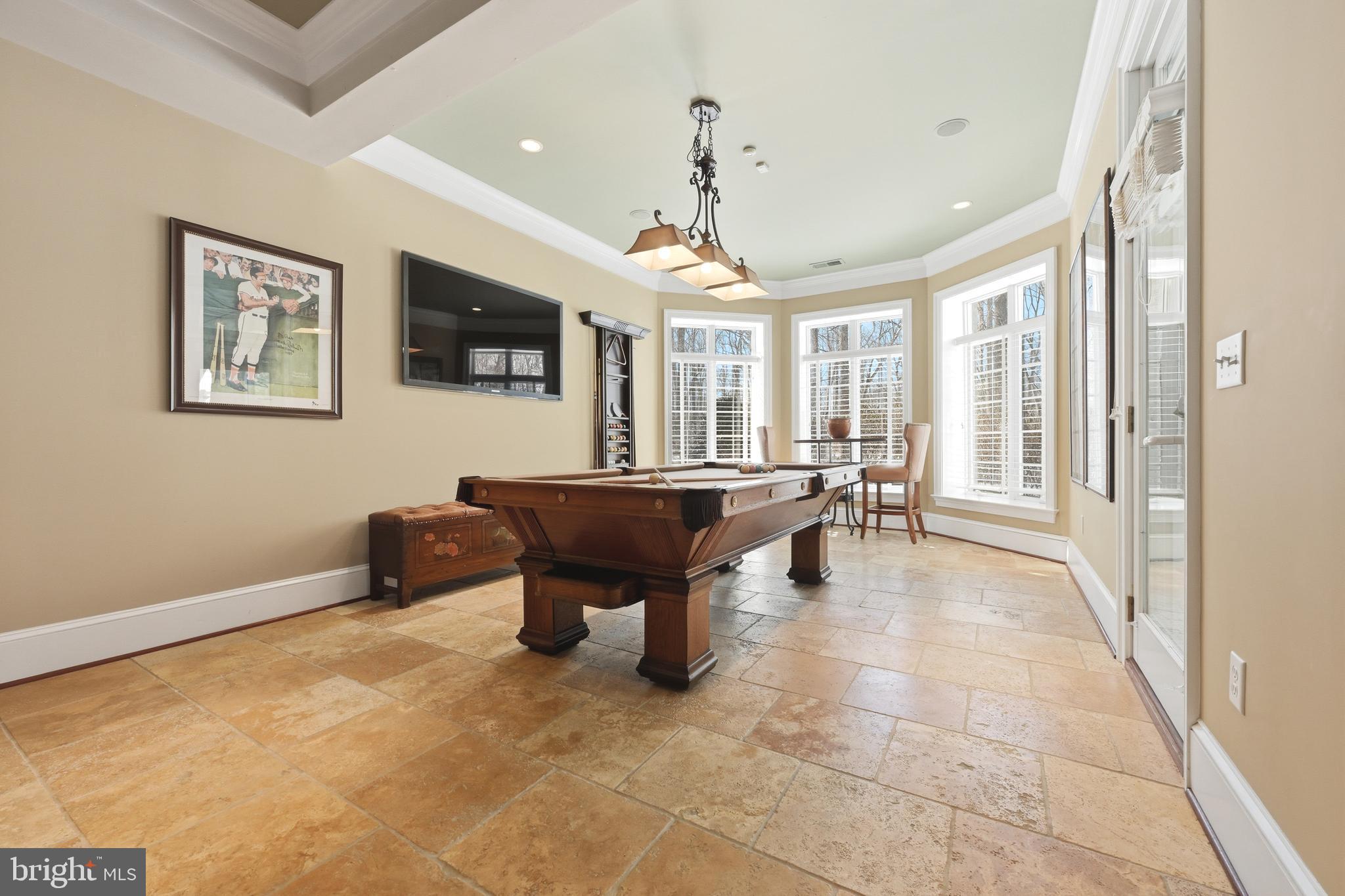 SOUTH RIVER COLONY - Residential