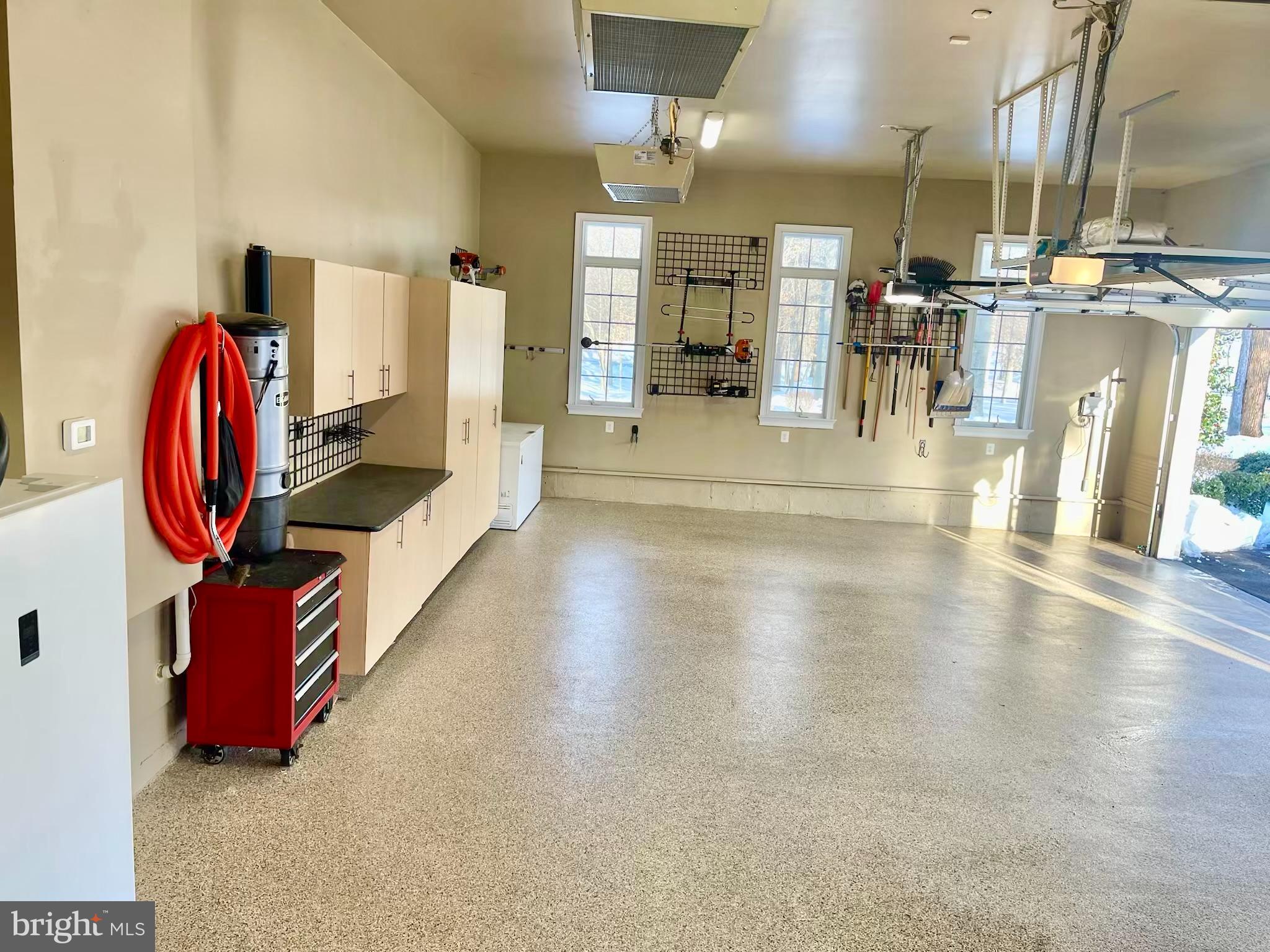 SOUTH RIVER COLONY - Residential