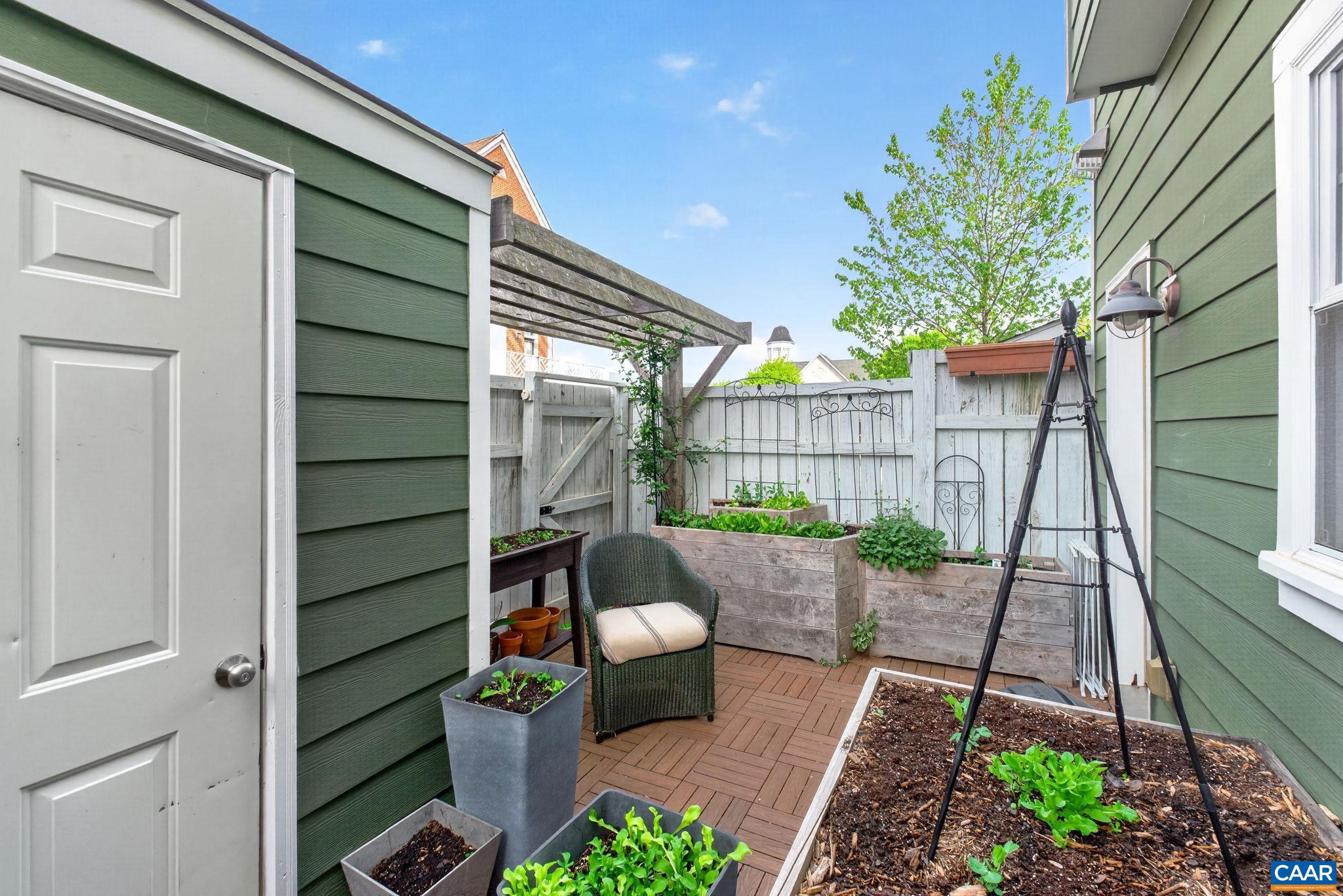 OLD TRAIL - Residential