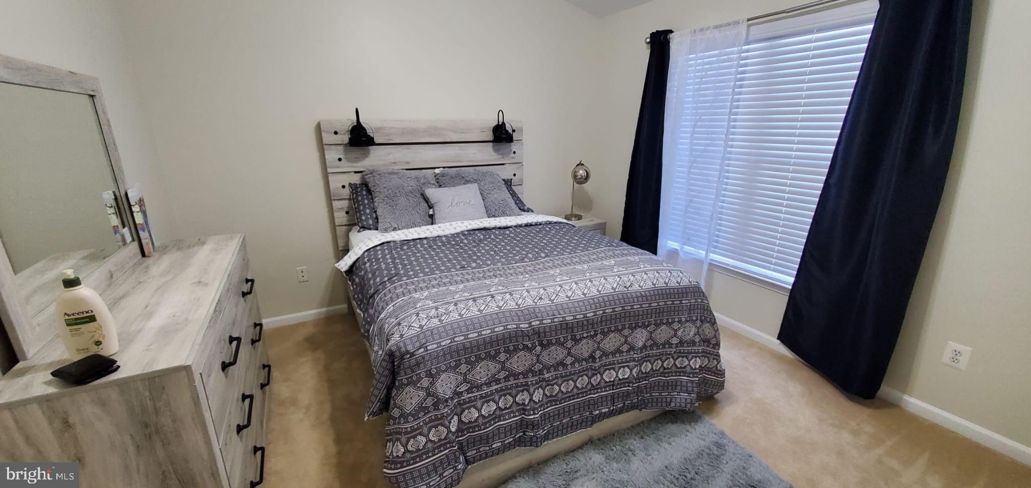 SOUTH RIDING - Residential Lease