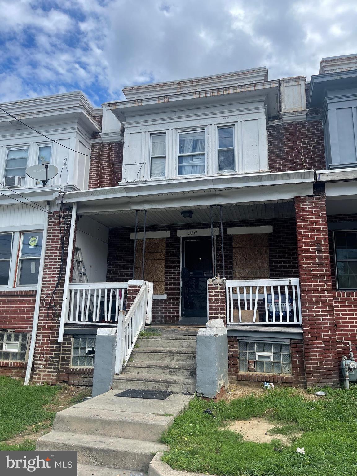 Investor Alert!! 3 bedroom brick with covered front porch, large eat in kitchen, handicap accesible shower/ bath, fenced rear yard. Ready for you to come in, renovate and live or rent. Being sold in as-is condition.