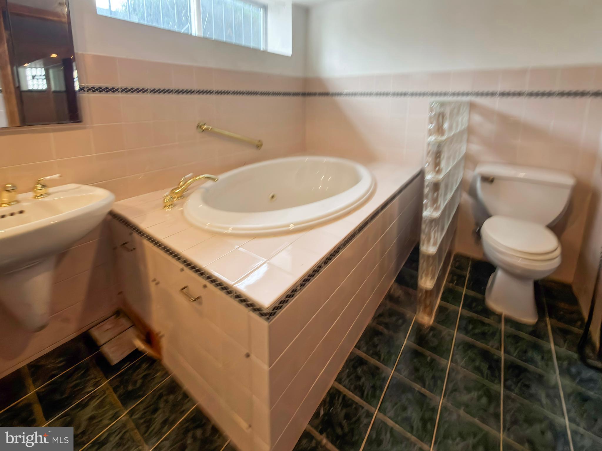 COBBS CREEK - Residential