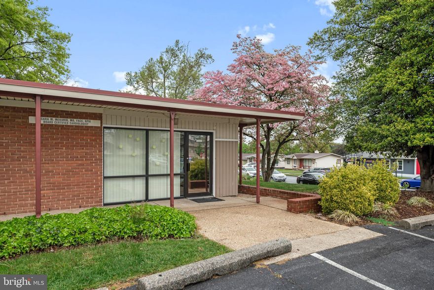 Move-in Ready Medical Office with 3 Exam Rooms, 1 Laboratory, 1 large treatment room and reception.  Lots of natural light is available for lease. This spacious unit is surrounded by lots of windows allowing plenty of natural light in the office. It is conveniently accessible from the busy Toll House Avenue. Its large parking lot and wheelchair accessibility make this medical suit stand out among its peers.
3 Exam Rooms, 1 Laboratory, 1 large treatment room and reception
Wheelchair access
Plenty of onsite parking
Minutes away from Frederick Health Hospital
Across Frederick Health Urgent Care and College Park
Plaza Shopping Center