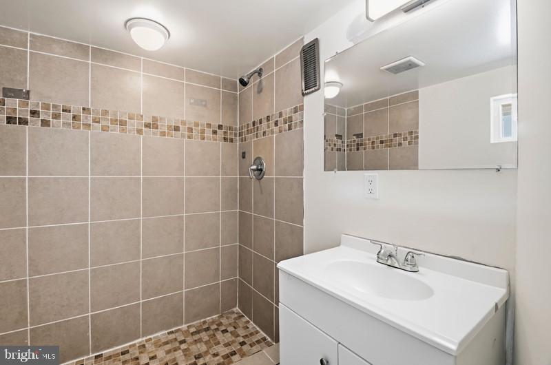 BROOKLYN - Residential