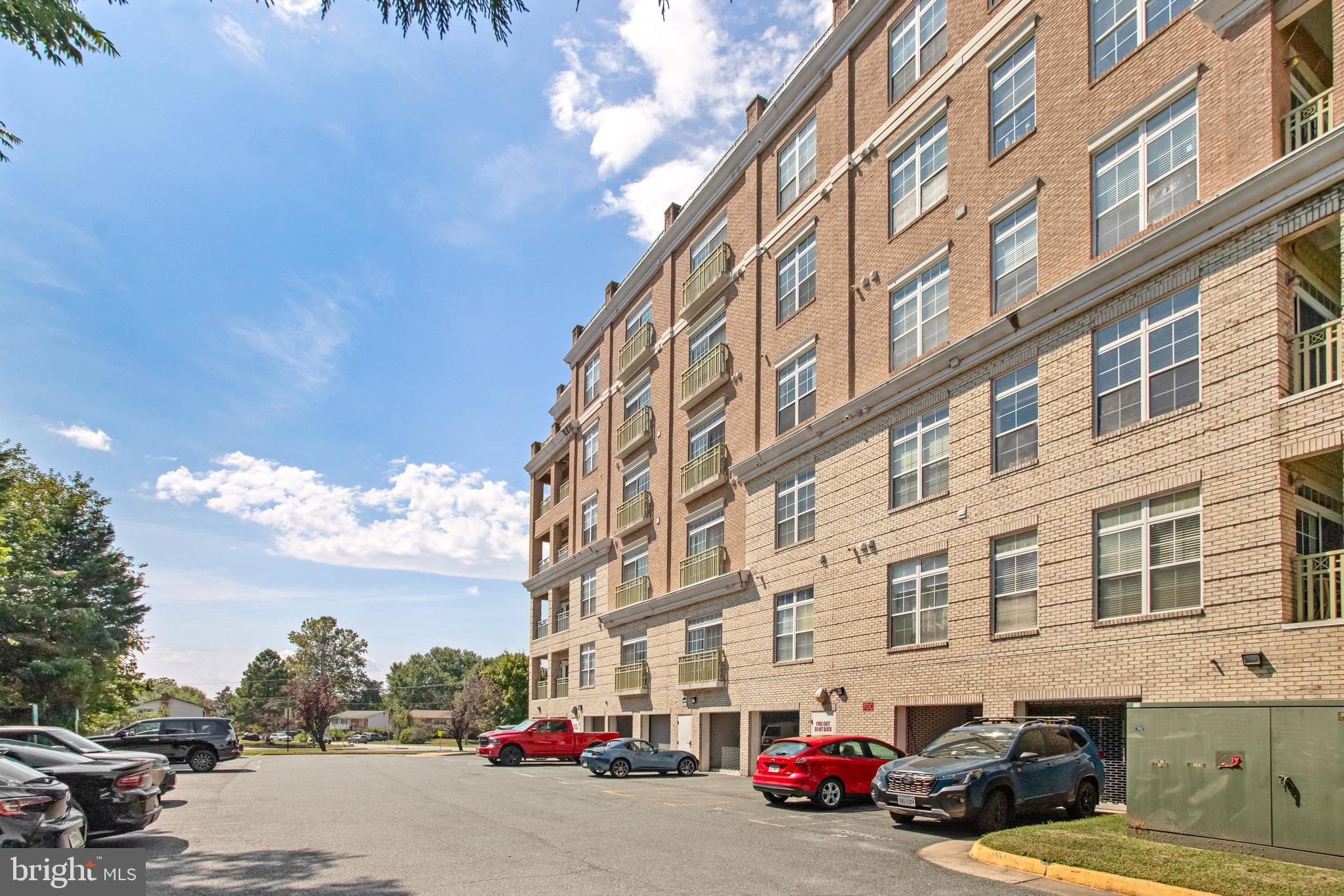 RIVER CLUB 1 AT BELMONT - Residential