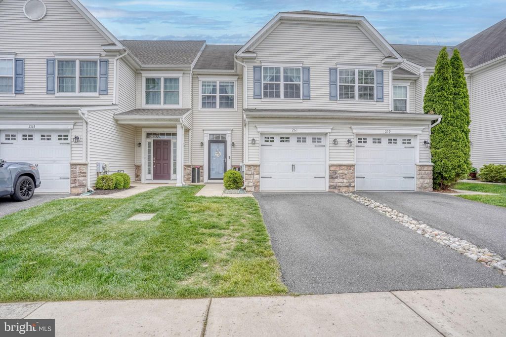 Photo of 261 Wilmore Drive, MIDDLETOWN, DE 19709 (MLS # DENC2100492)