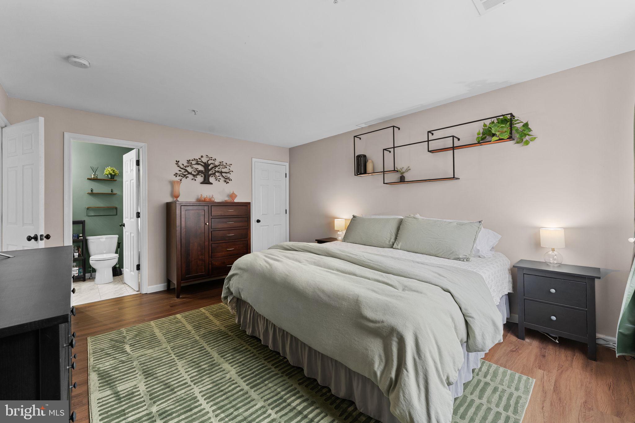 BERKELEY COURT - Residential