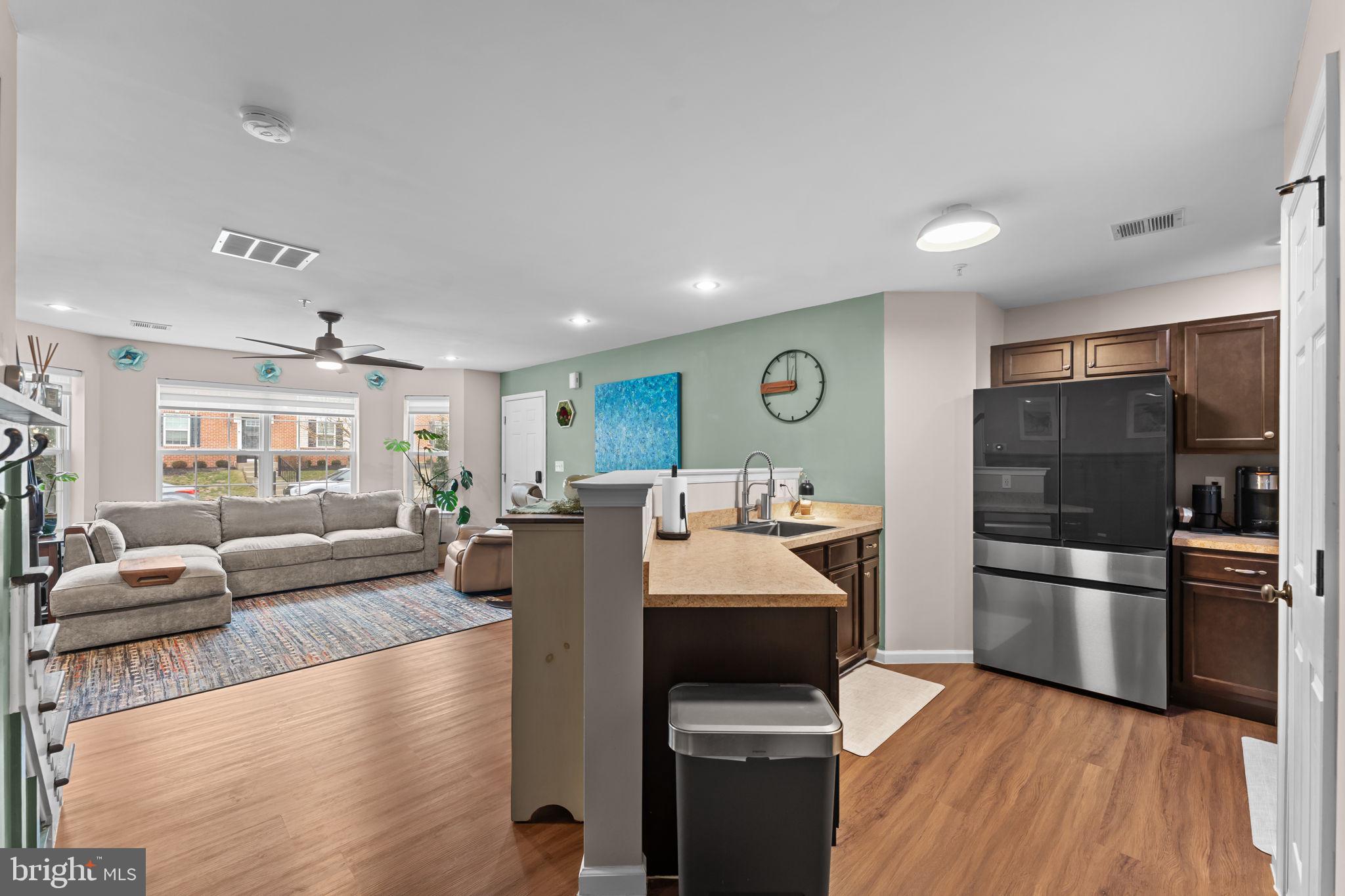 BERKELEY COURT - Residential