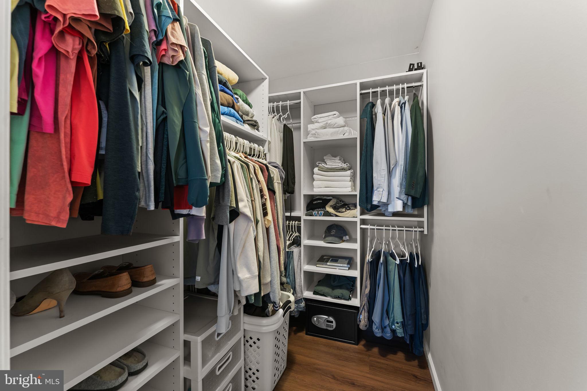 BERKELEY COURT - Residential