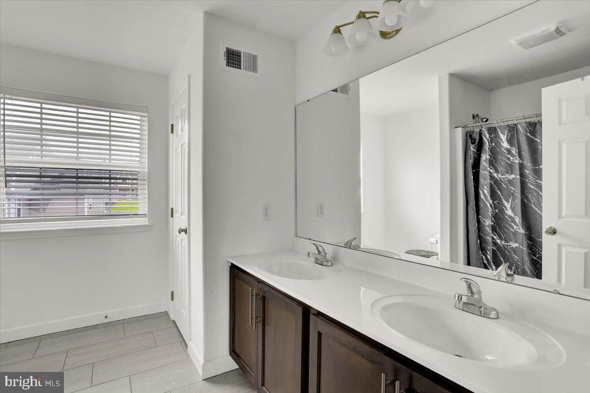 HEIDELBERG CROSSING - Residential Lease