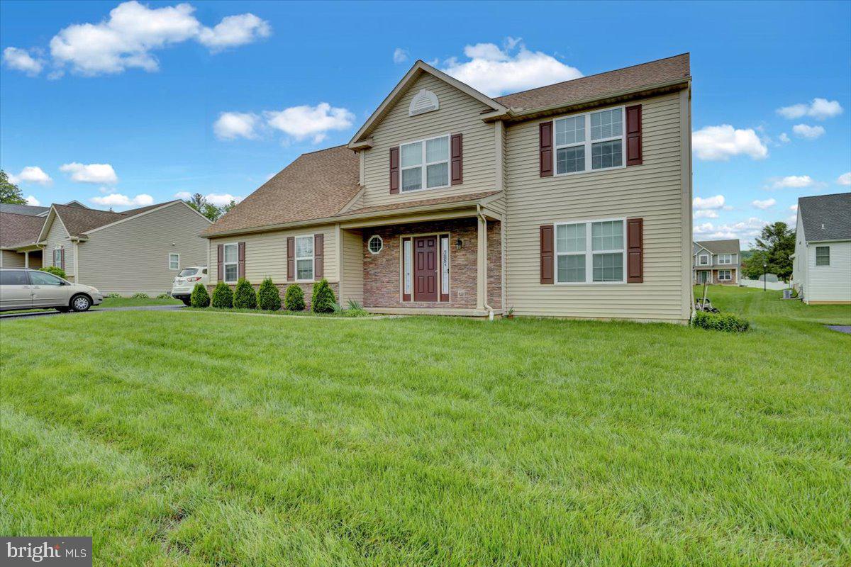 HEIDELBERG CROSSING - Residential Lease