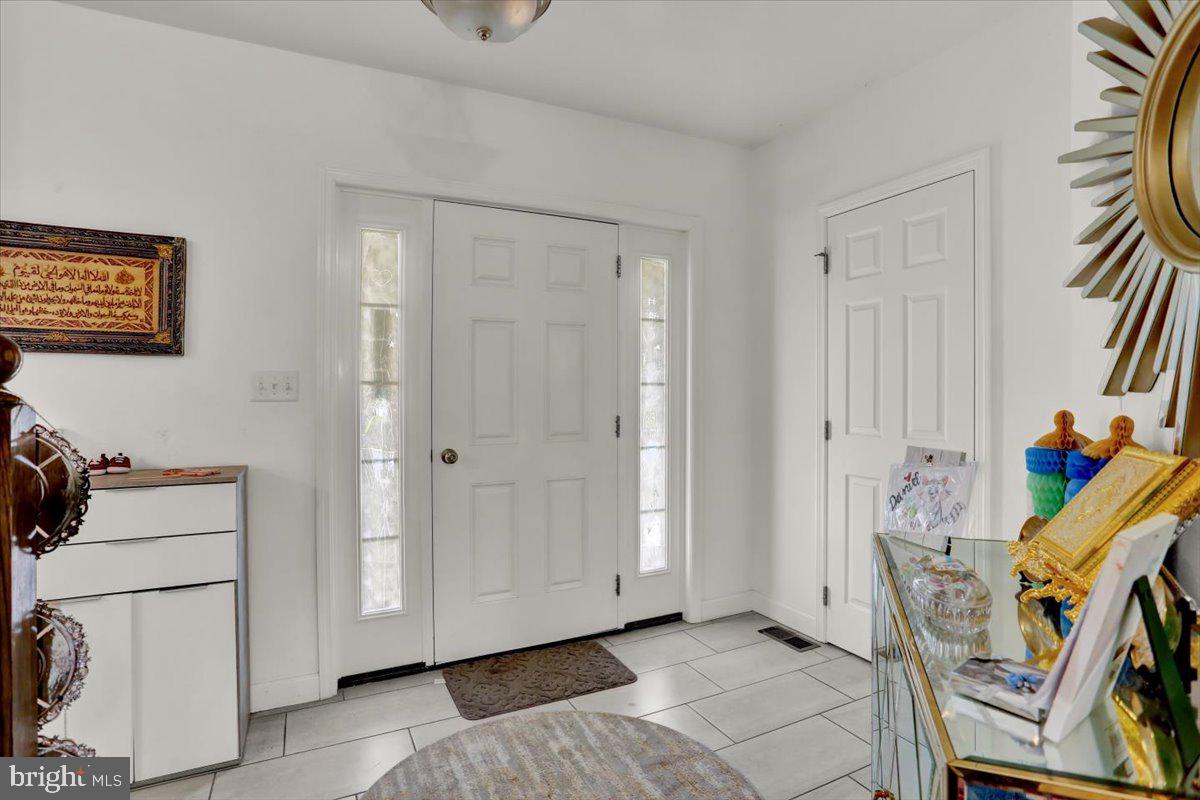 HEIDELBERG CROSSING - Residential Lease