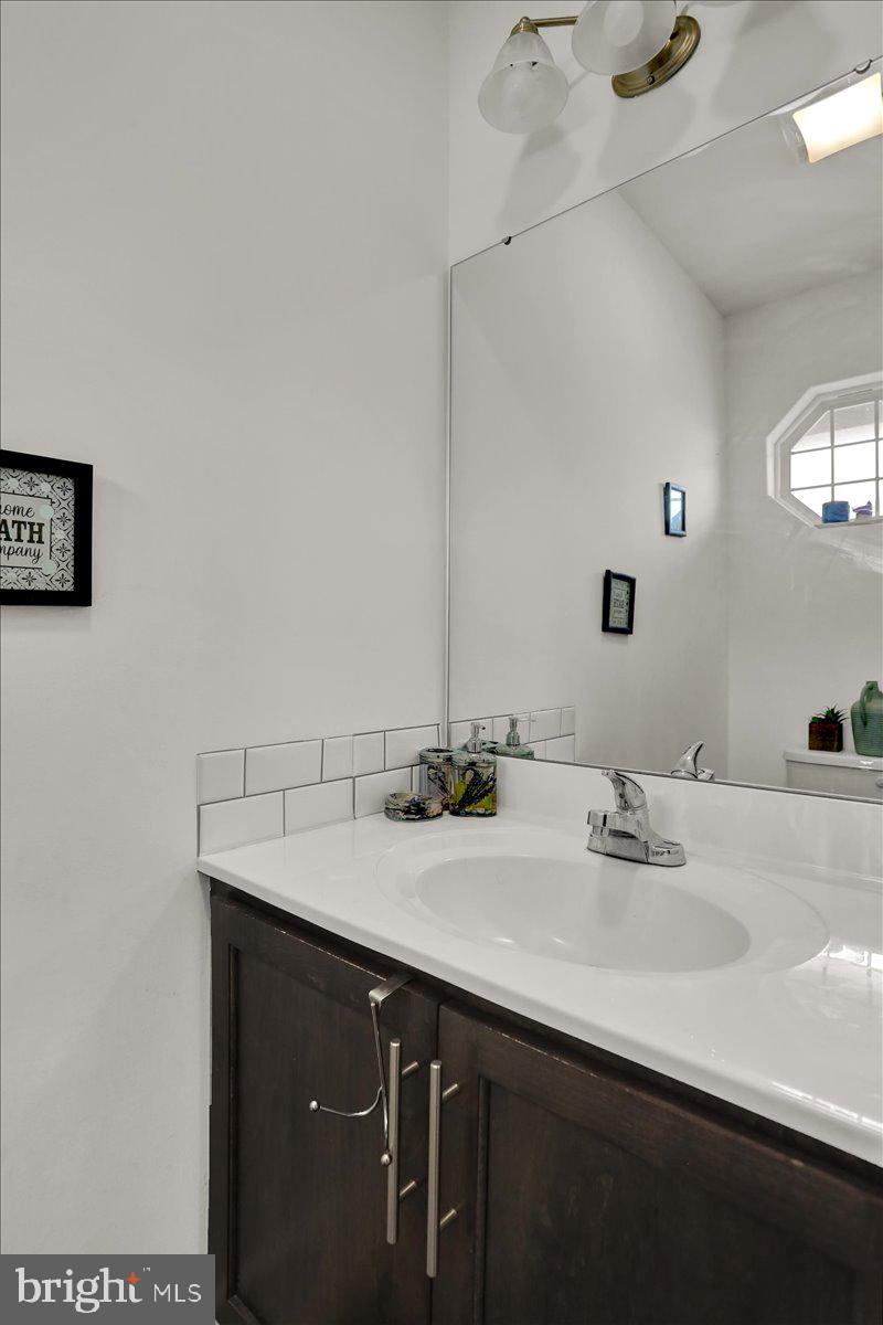 HEIDELBERG CROSSING - Residential Lease