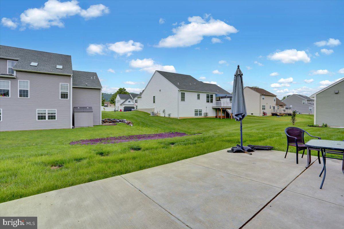 HEIDELBERG CROSSING - Residential Lease