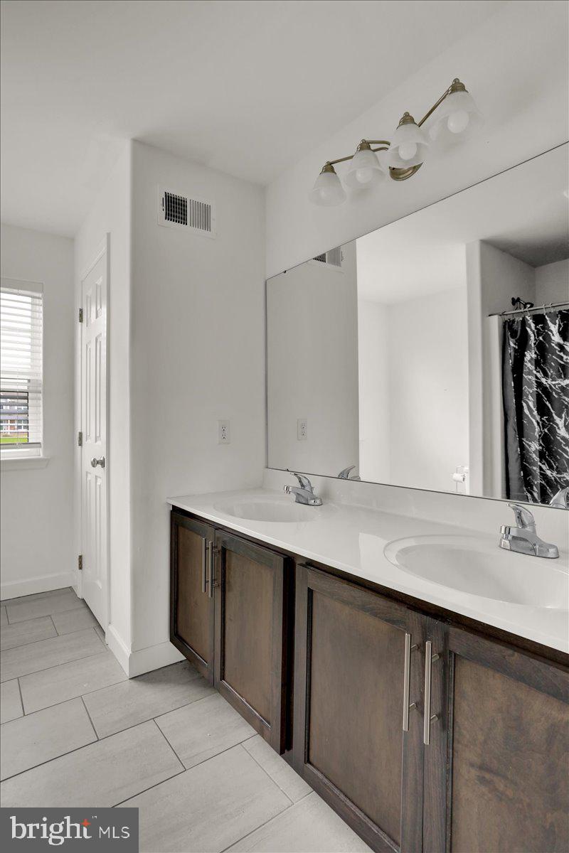 HEIDELBERG CROSSING - Residential Lease