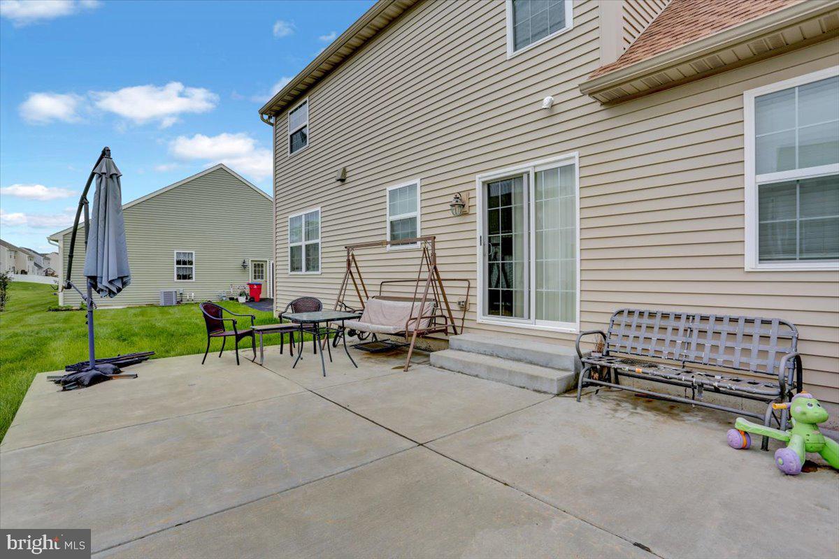 HEIDELBERG CROSSING - Residential Lease