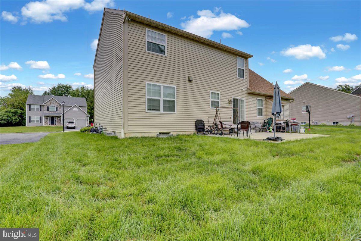 HEIDELBERG CROSSING - Residential Lease