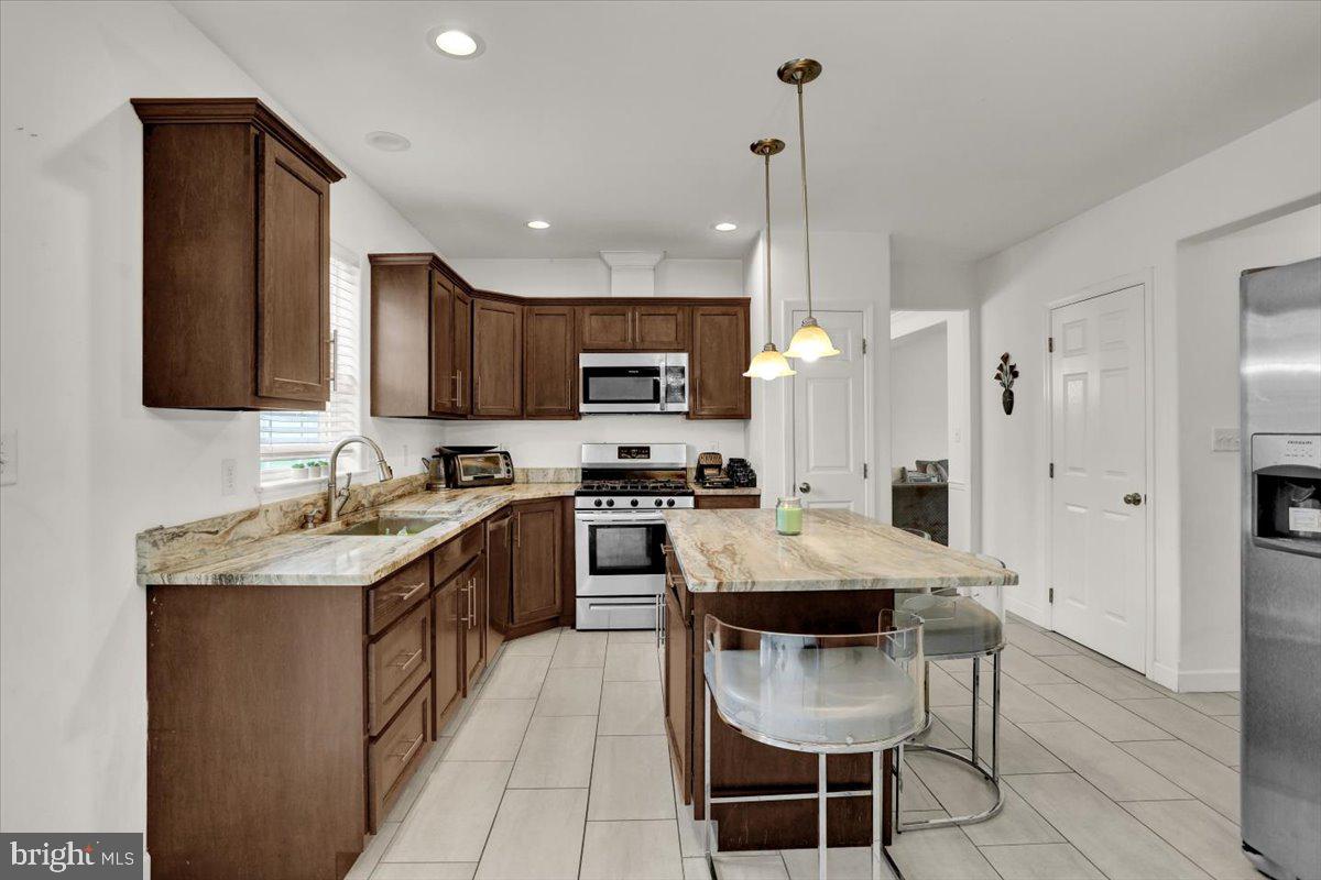 HEIDELBERG CROSSING - Residential Lease