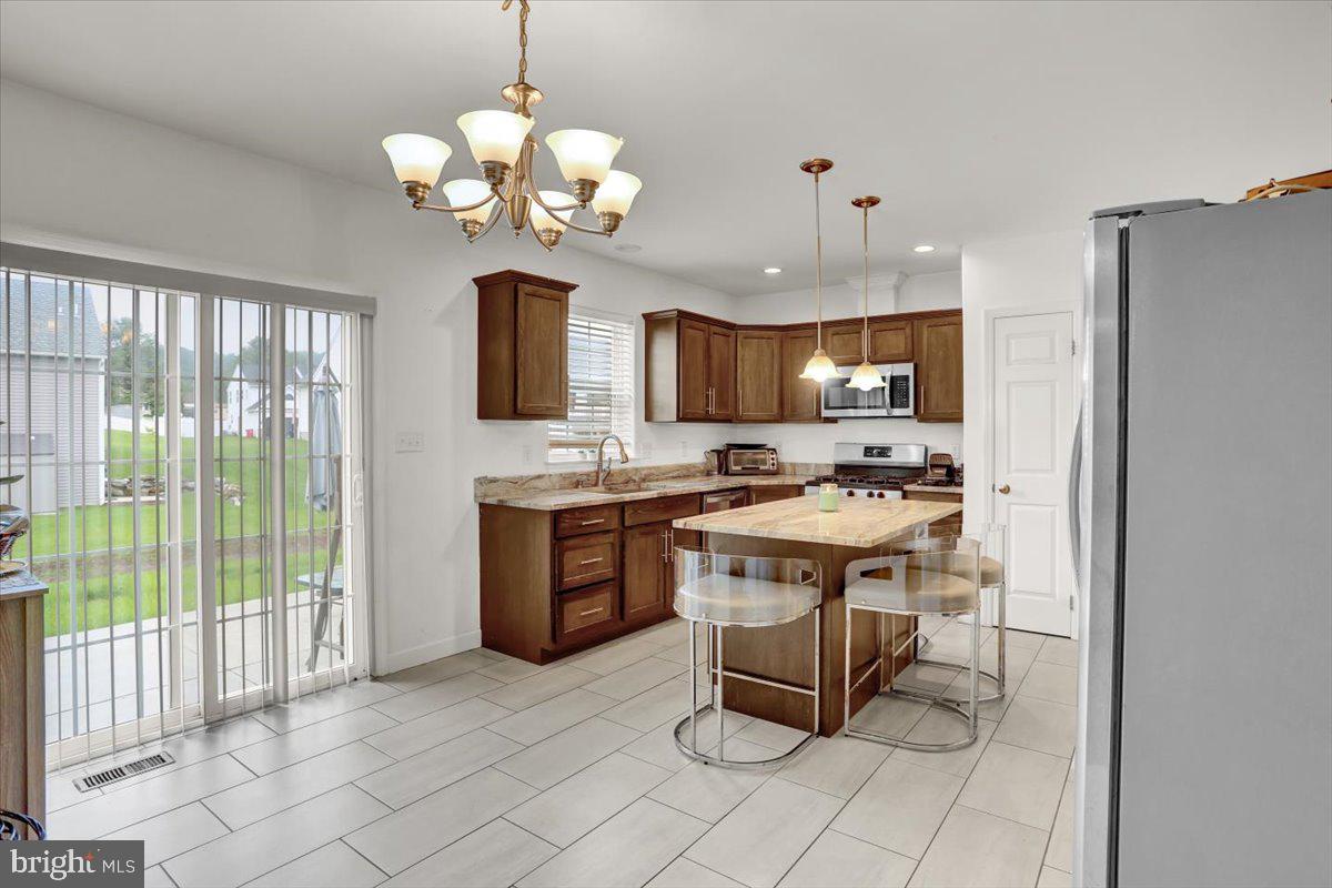 HEIDELBERG CROSSING - Residential Lease