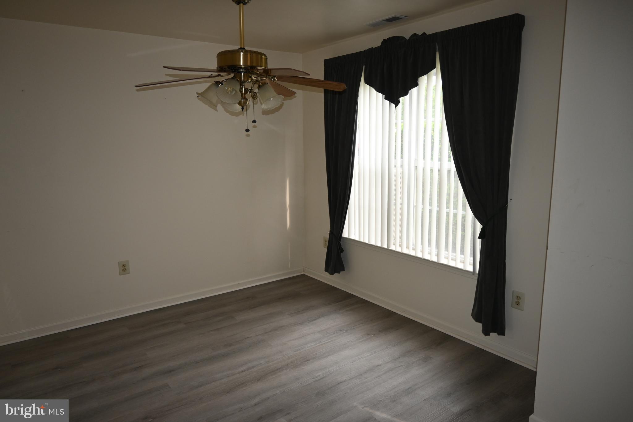 WILLOW STREAM - Residential