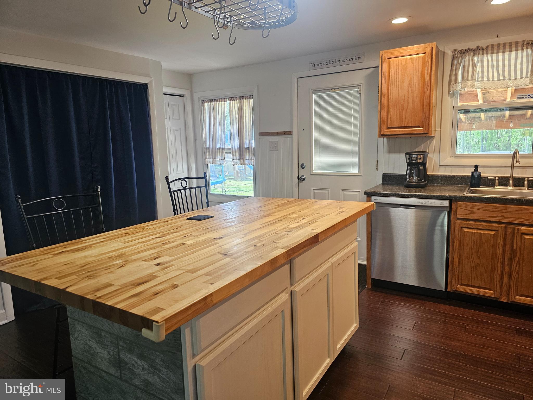 POINT ESTATES - Residential