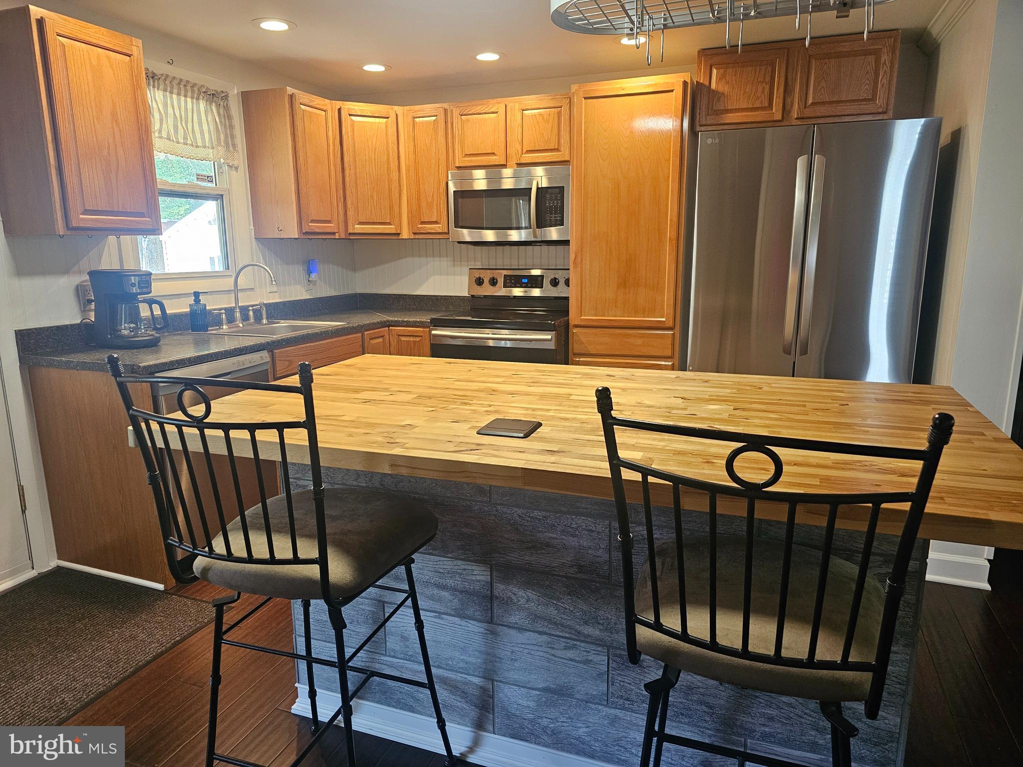 POINT ESTATES - Residential