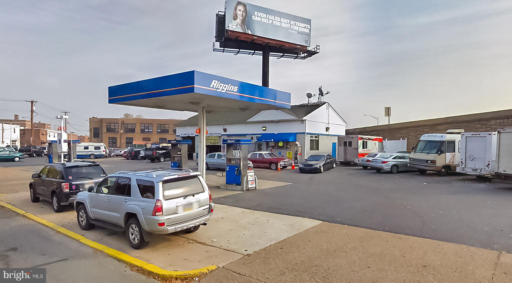 LOCATION:
1900 Pollock Street
Philadelphia, PA 19145
PROPERTY HIGHLIGHTS:
• Lot Size Approx. 30,000 SF
• Existing Bldg. Size Approx. 1,900 SF
• Located in Densely Populated South Philadelphia on Busy Moyamensing/ Penrose Corridors
• Building can be Expanded or Re-Developed
• Located 1/2 Mile West of the Stadium District
• Zoning CMX-2 (Mixed-Use Commercial)
• On-Site Billboard with Income
