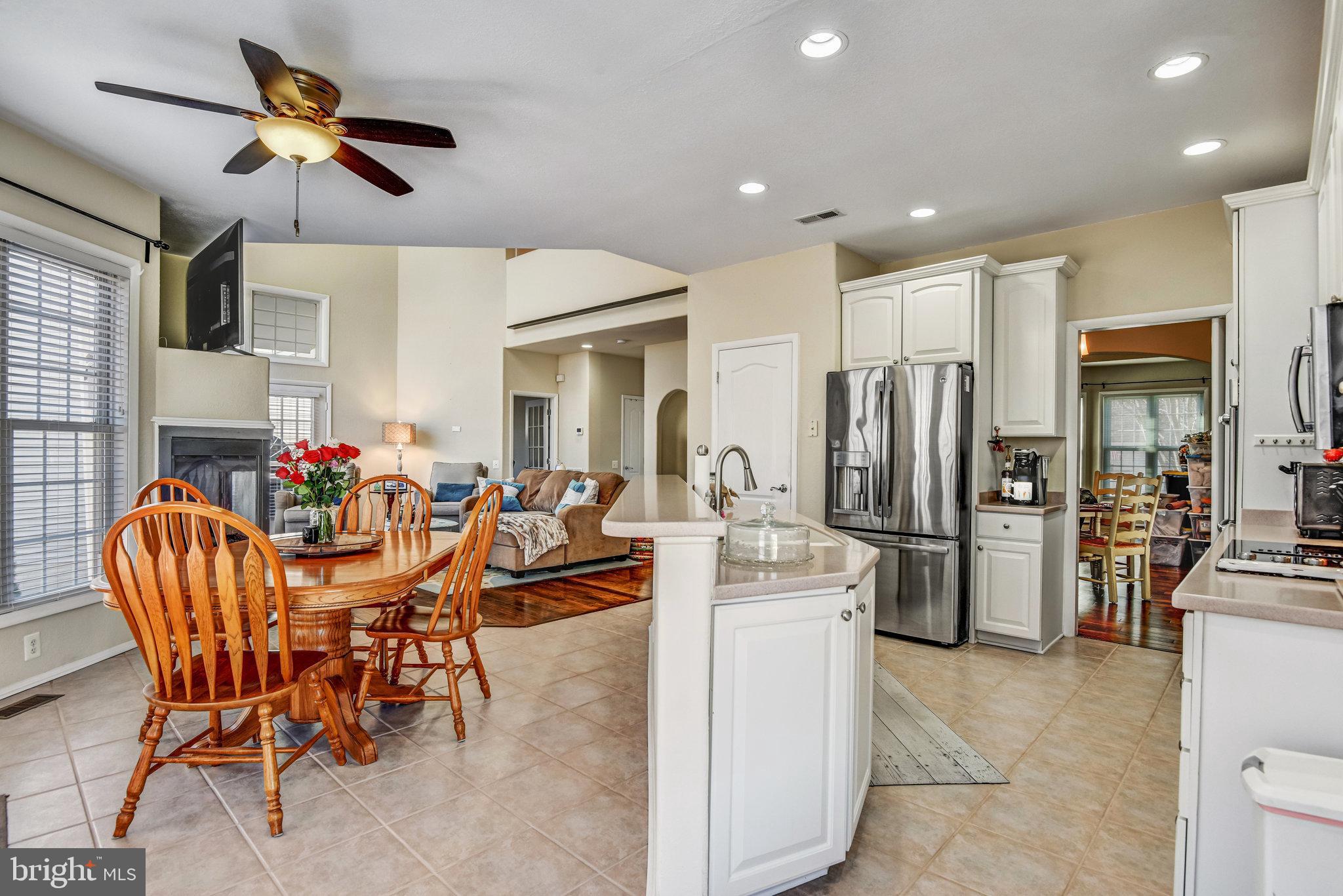 BELMONT BAY - Residential