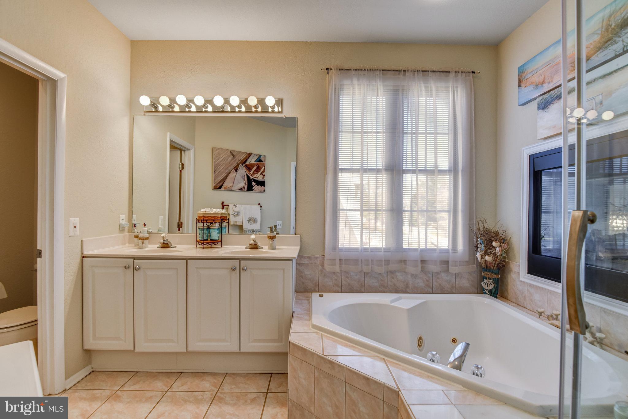 BELMONT BAY - Residential