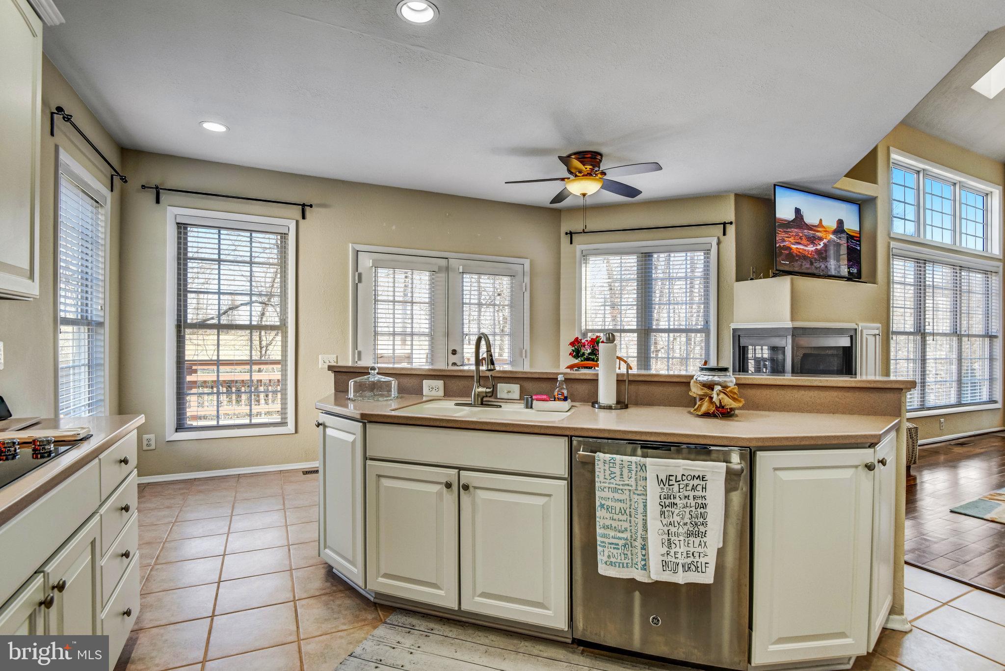 BELMONT BAY - Residential