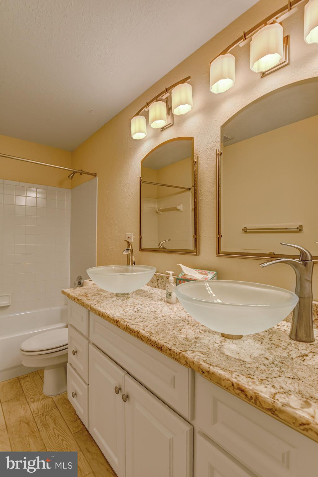 BELMONT BAY - Residential